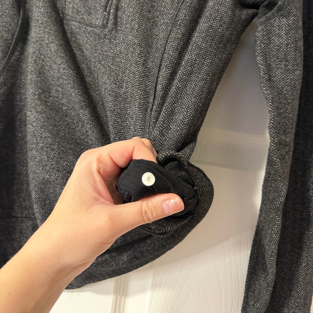 🍋Lululemon Think Fast Pullover - Picture 3 of 5